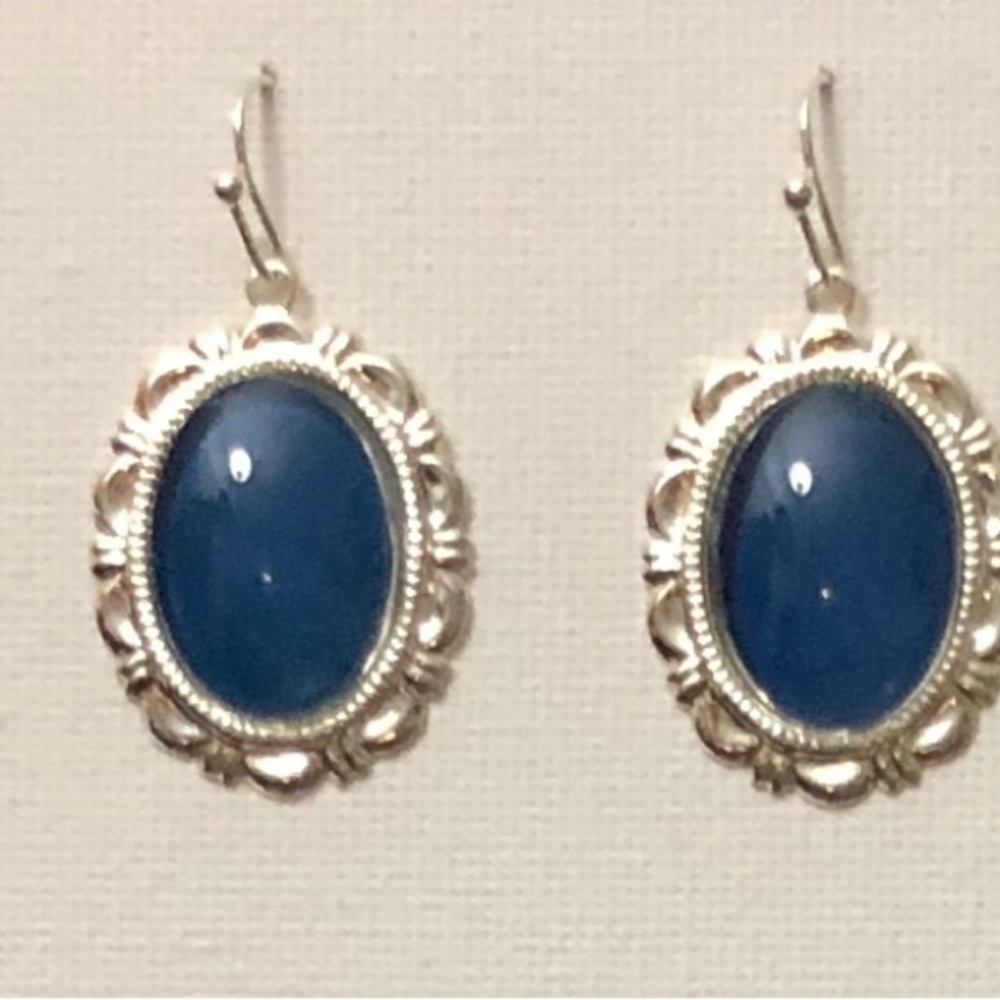 Royal blue cabochon earrings NEW